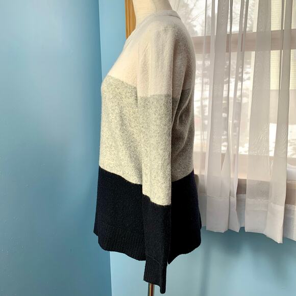 J. Crew Factory Color Block Crewneck Sweater in Extra-Soft Yarn Size Small - Picture 3 of 7